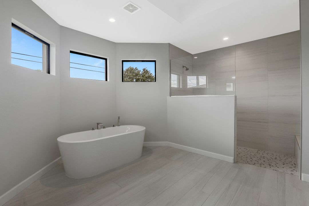 1113 SE 32nd Terrace, Cape Coral, FL 33904