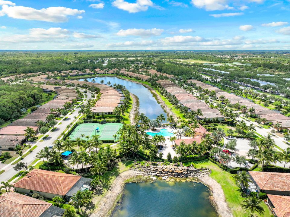 9160 Isla Bella Cir, Bonita Springs, FL 34135