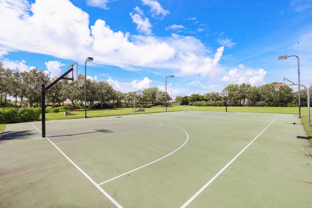 2761 Lambay Ct, Cape Coral, FL 33991