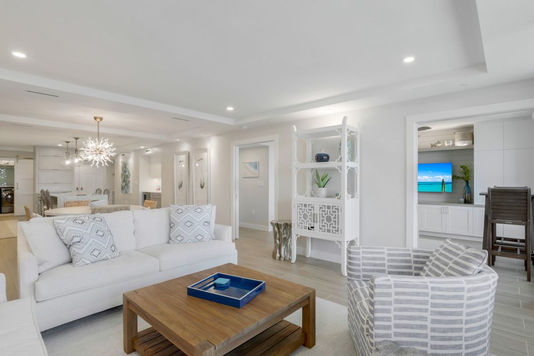 3100 Gulf Shore Blvd N #201, Naples, FL 34103