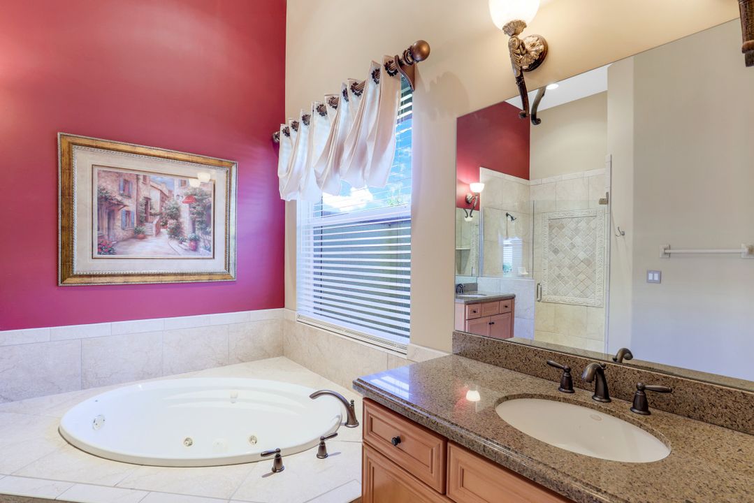 9772 Treasure Cay Ln, Bonita Springs, FL 34135