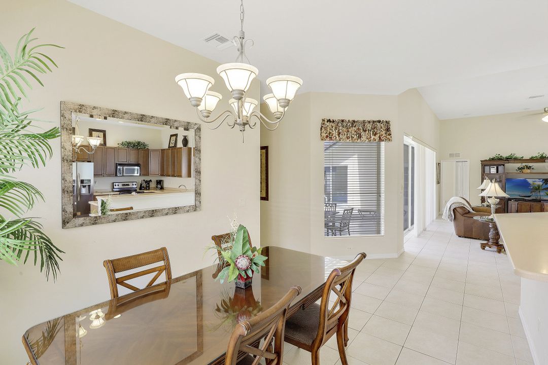 1087 Tivoli Dr, Naples, FL 34104