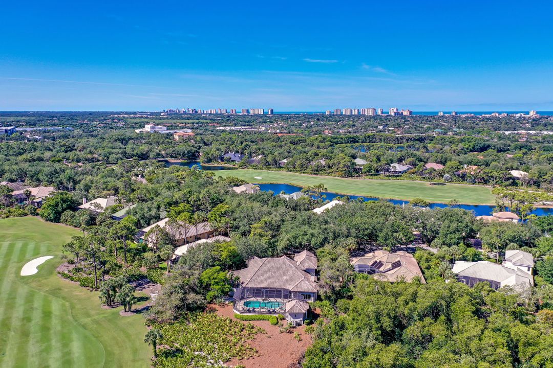 969 Barcarmil Way, Naples, FL 34110