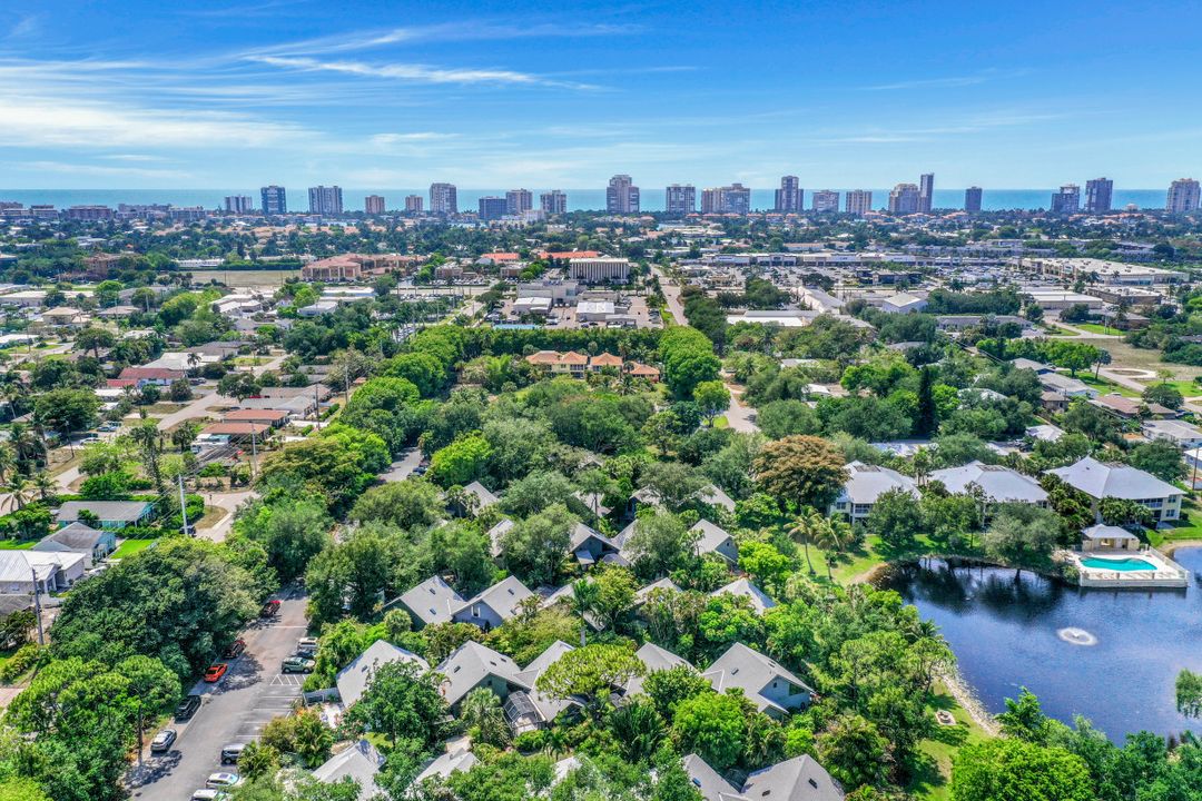 1269 Solana Rd #E-3, Naples, FL 34103