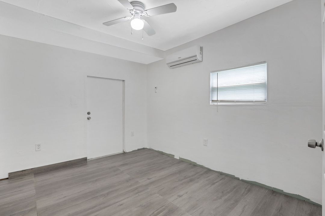 3660 20th Ave SE, Naples, FL 34117