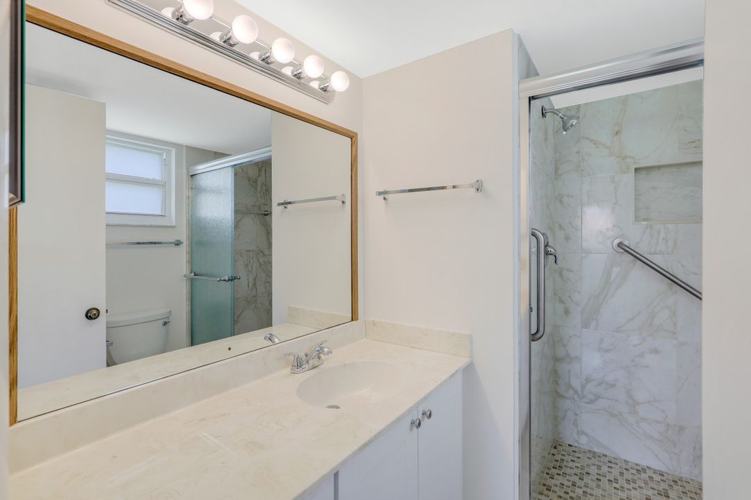 190 Turtle Lake Ct #101, Naples, FL 34105