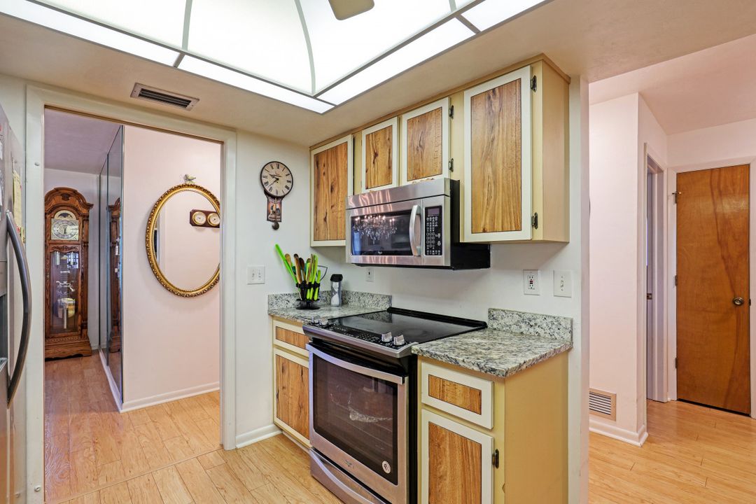 2509 Kings Lake Blvd, Naples, FL 34112