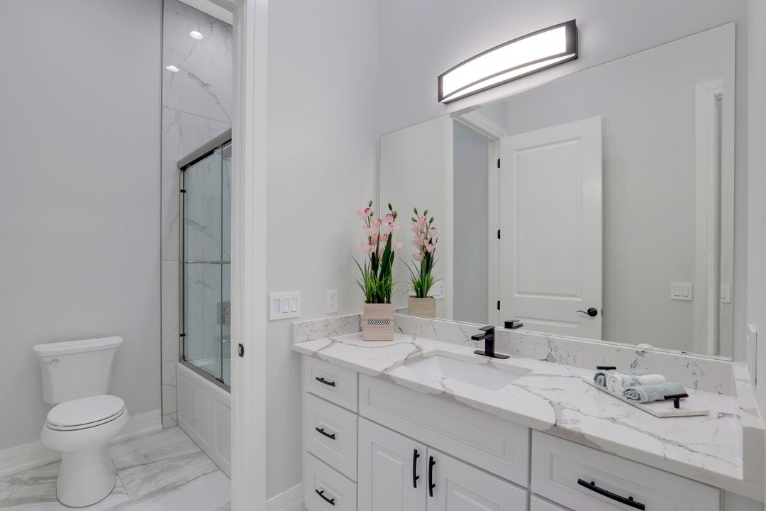 5333 Bayshore Ave, Cape Coral, FL 33904