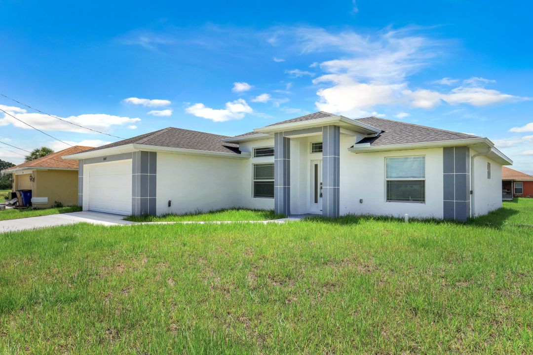 3107 35th St SW, Lehigh Acres, FL 33976
