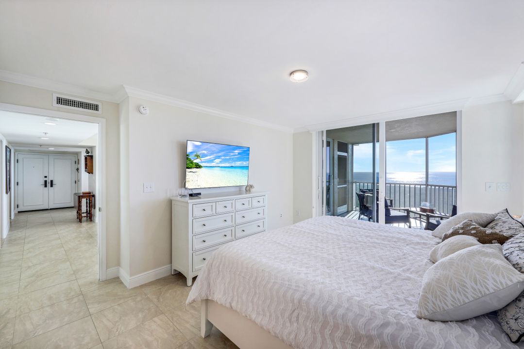 6585 Nicholas Blvd  #1803, Naples, FL 34108