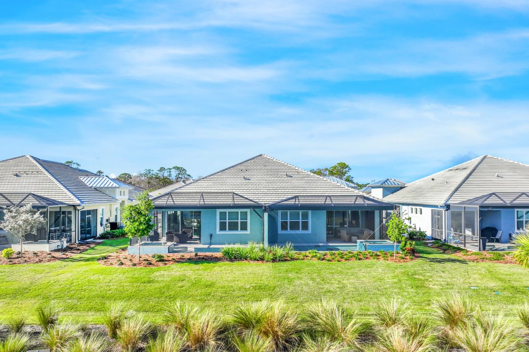 6295 Arriba Ave, Naples, FL 34113