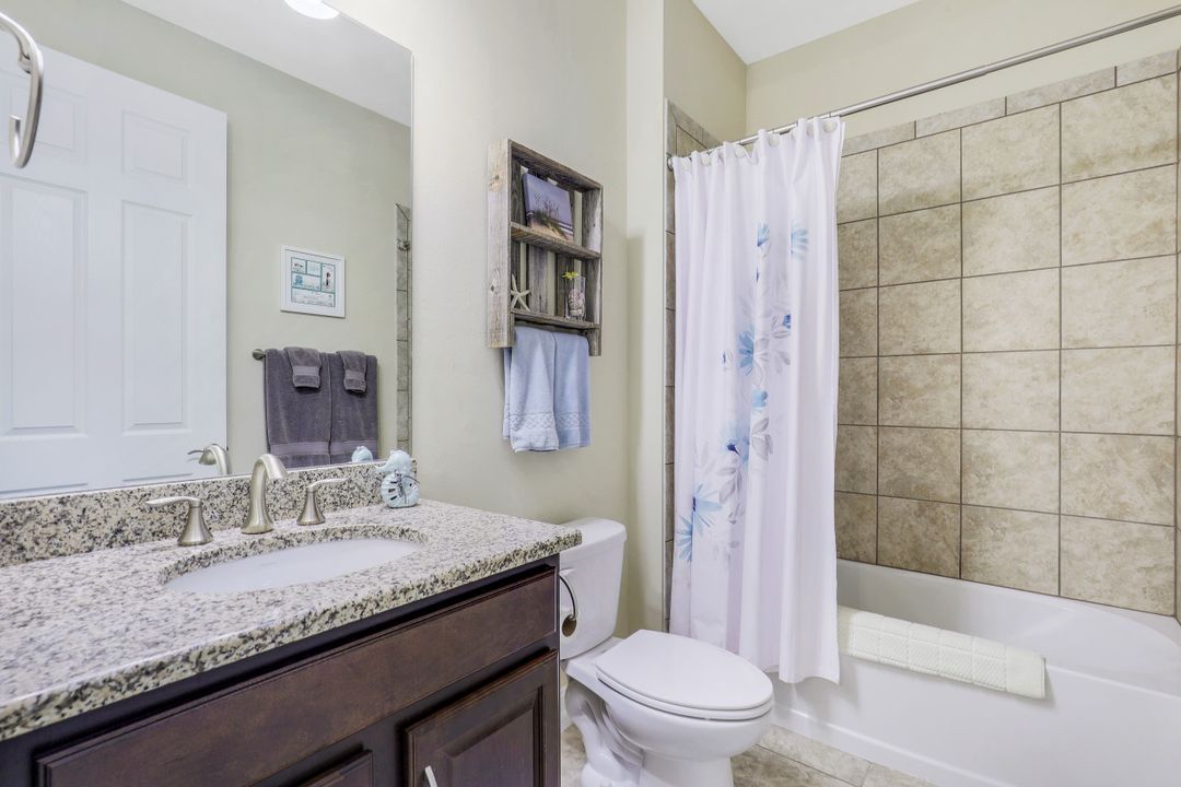 3121 Amadora Cir, Cape Coral, FL 33909