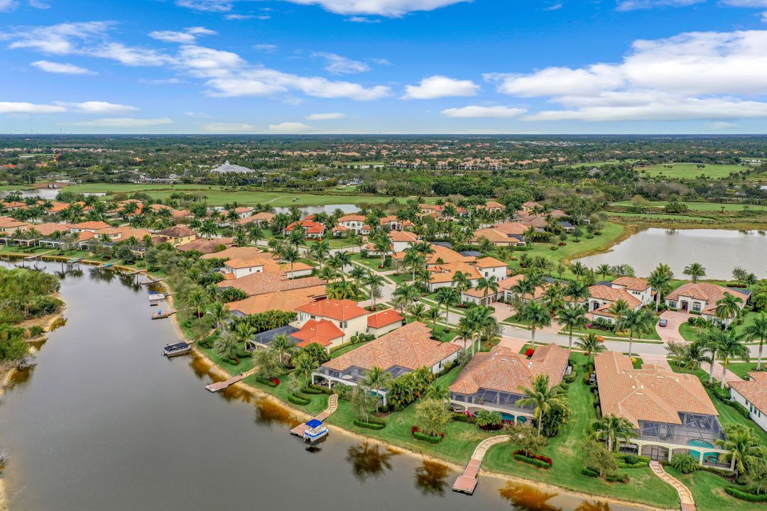 3400 Runaway Ln, Naples, FL 34114