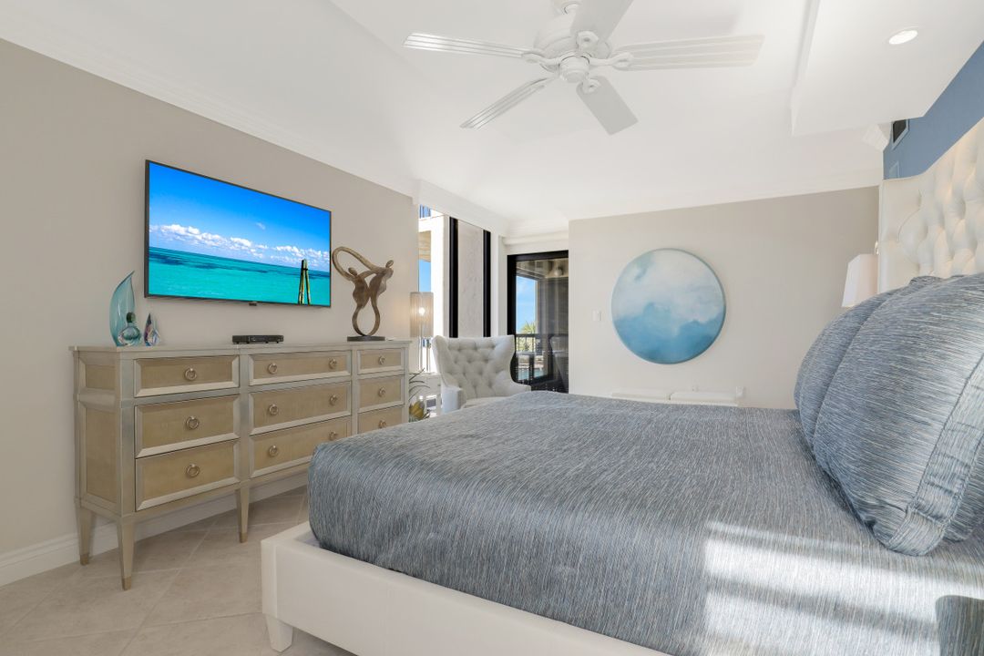 3215 Gulf Shore Blvd N #205, Naples, FL 34103