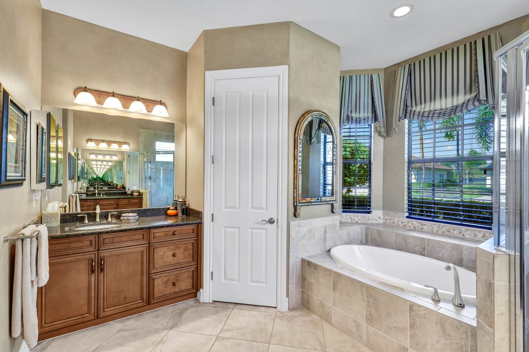 7327 Acorn Way, Naples, FL 34119