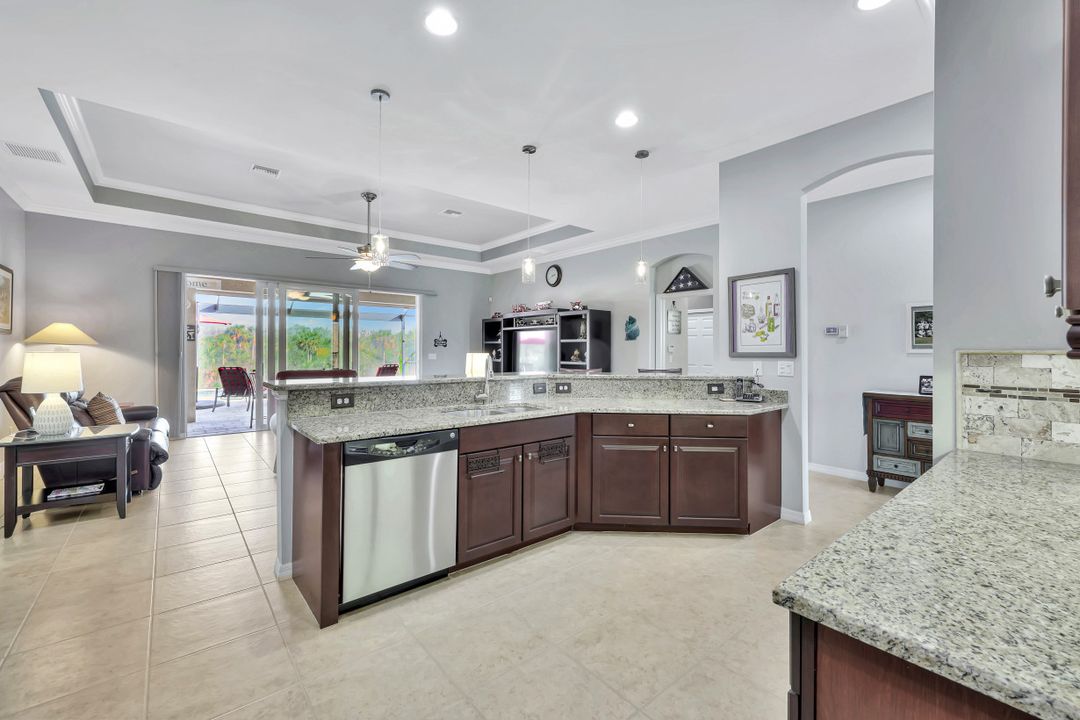 17112 Wrigley Cir, Fort Myers, FL 33908