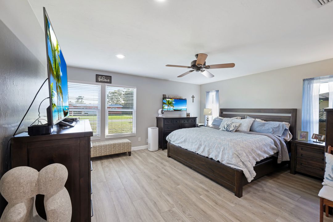 1549 Braeburn Rd, Fort Myers, FL 33919