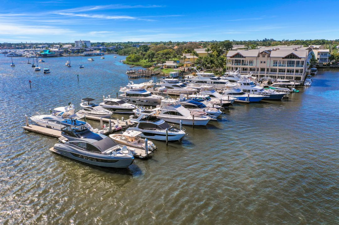 1001 10th Ave S #F3, Naples, FL 34102