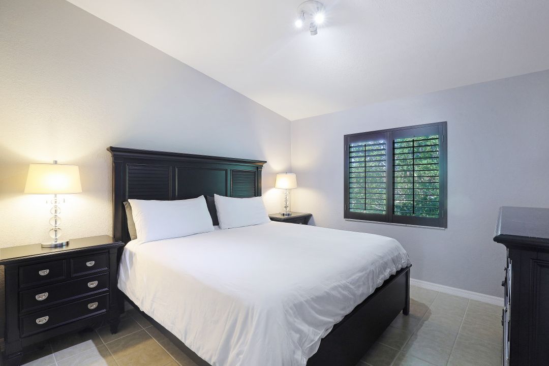 8244 Key Royal Cir #633, Naples, FL 34119