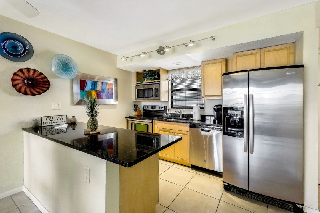 1007 Anglers Cove #J-404, Marco Island, FL 34145