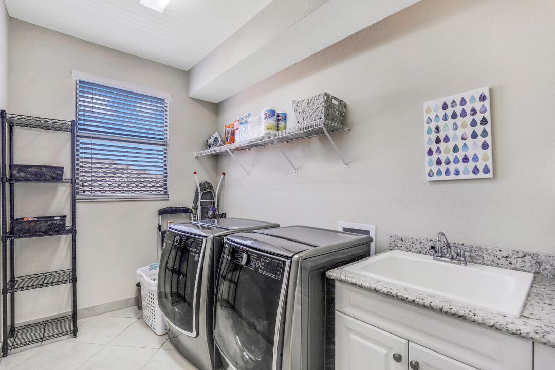 3054 Hudson Terrace, Naples, FL 34119