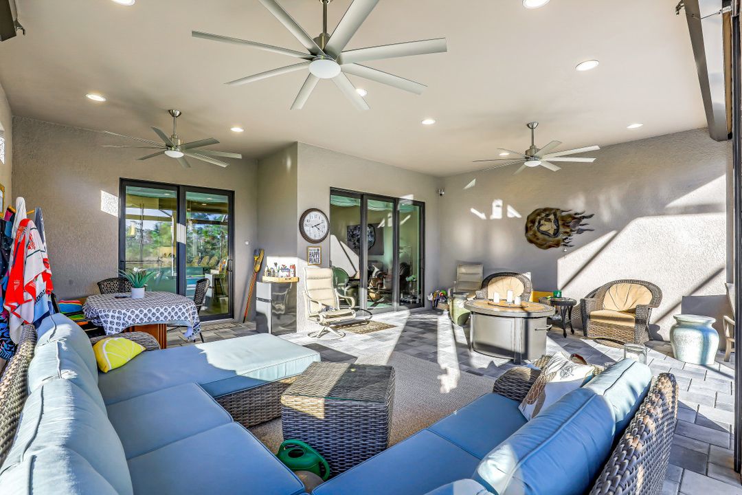 19693 Estero Pointe Ln, Fort Myers, FL 33908