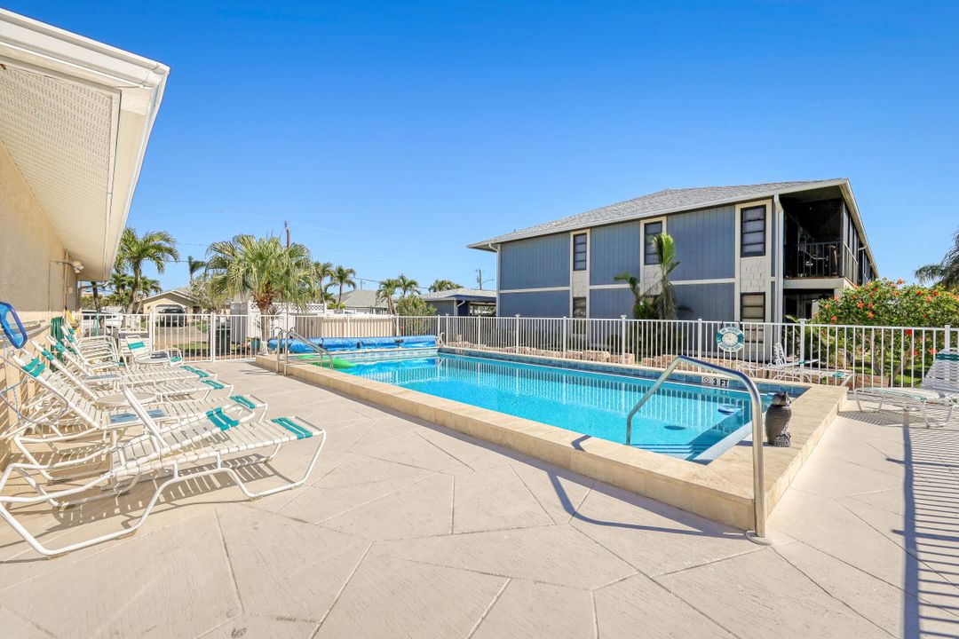 830 SW 48th Terrace, Cape Coral, FL 33914