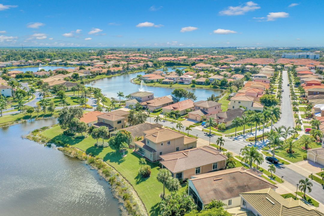 9290 Paseo De Valencia St, Fort Myers, FL 33908