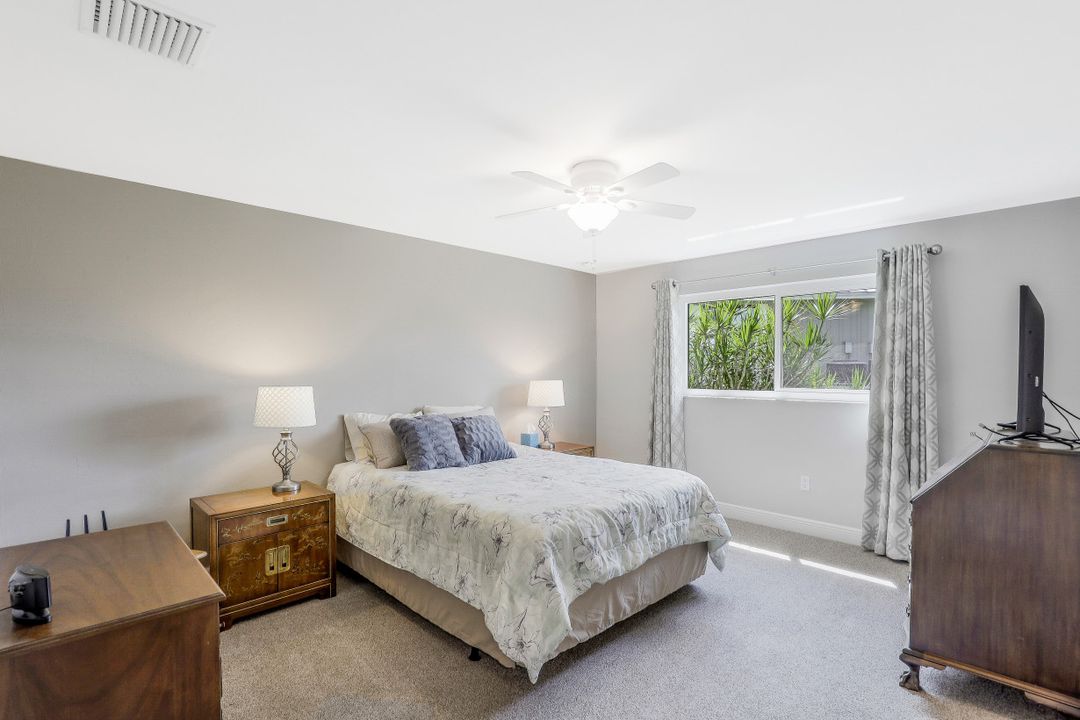 166 Hollyhock Ct, Marco Island, FL 34145