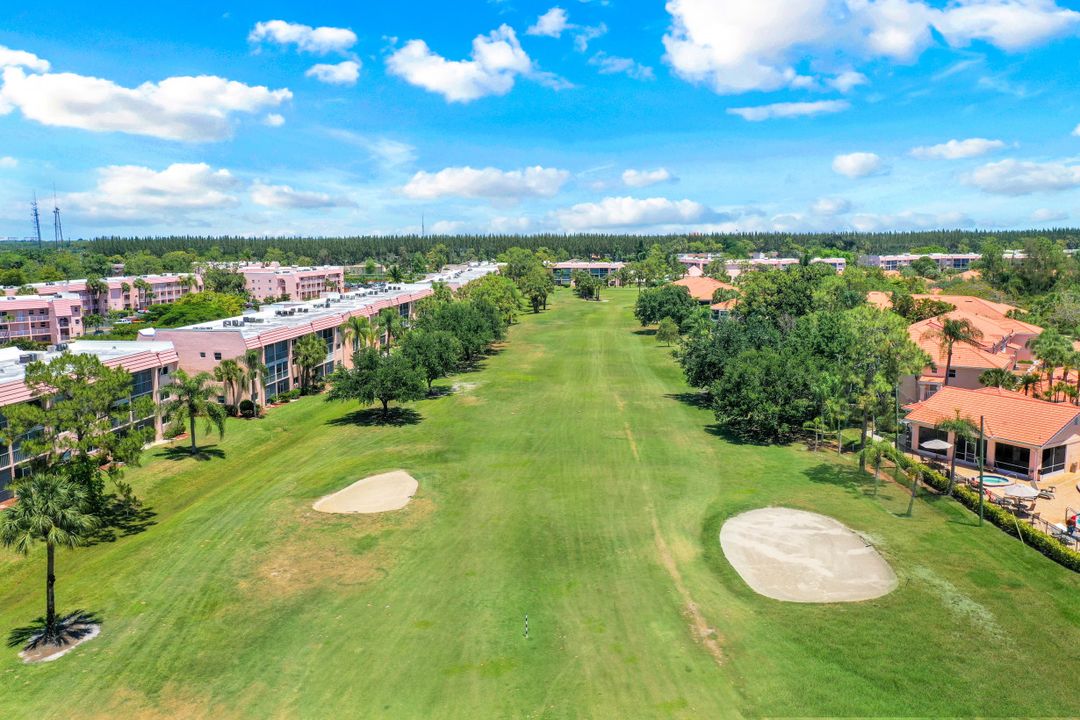 190 Turtle Lake Ct #203, Naples, FL 34105