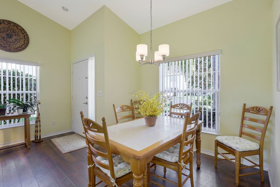 975 Partridge Cir #102, Naples, FL 34104