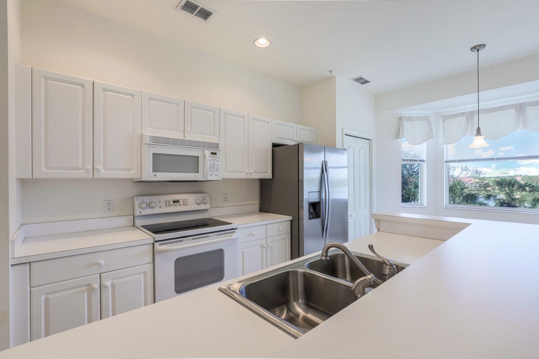 2750 Cypress Trace Cir  #2631, Naples, FL 34119