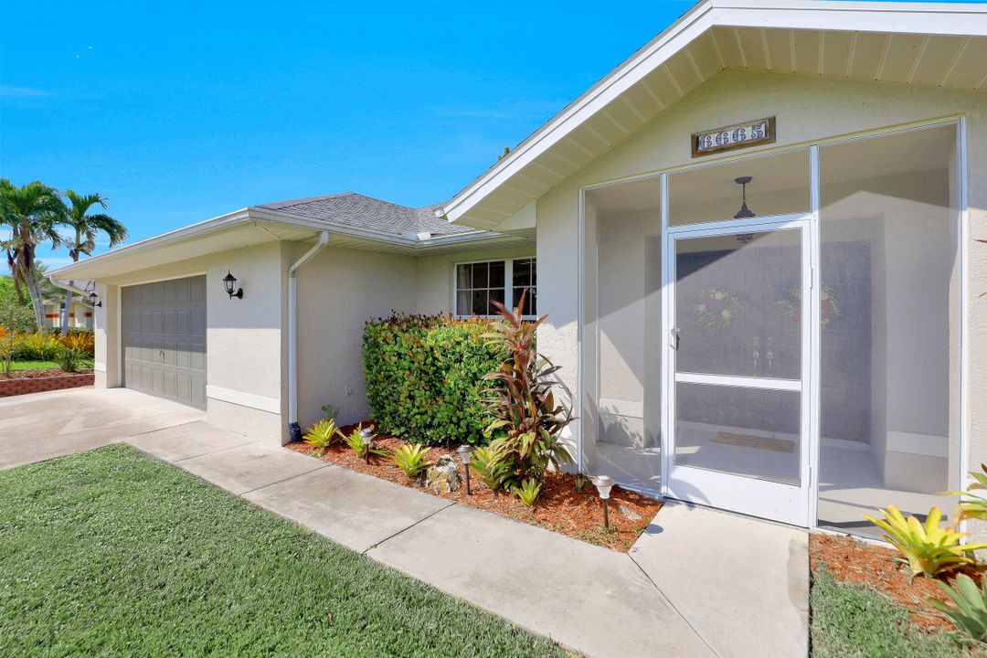 6665 Dabney St, Fort Myers, FL 33966