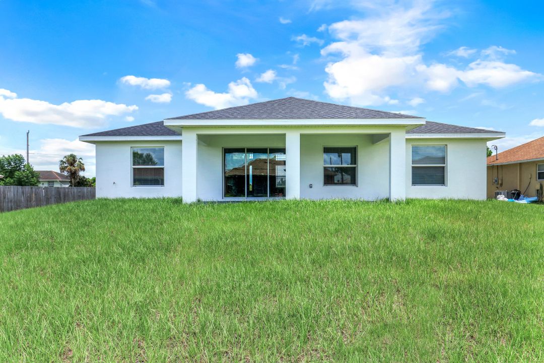 3107 35th St SW, Lehigh Acres, FL 33976