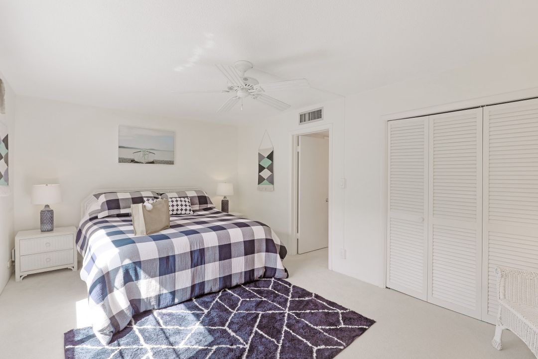 344 Harbour Dr, Naples, FL 34103