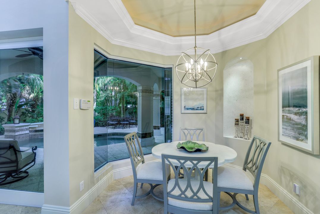 33 3rd St S, Naples, FL 34102