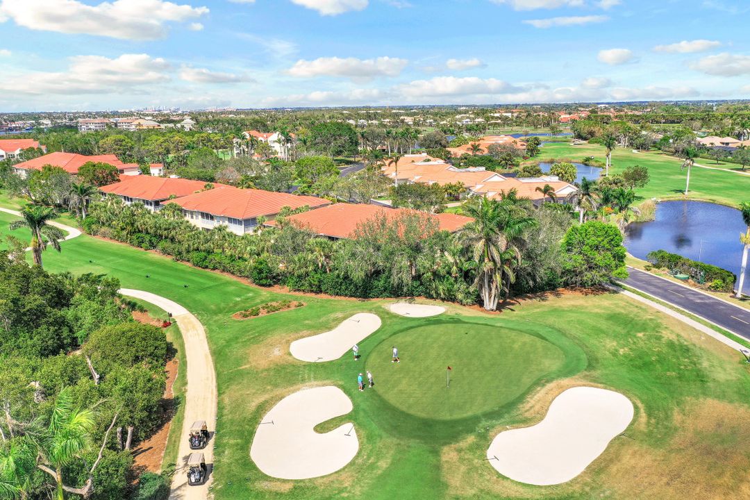 4800 Yacht Harbor Dr #822, Naples, FL 34112
