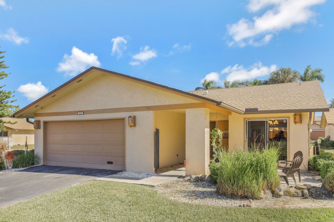 6474 Royal Woods Dr, Fort Myers, FL 33908