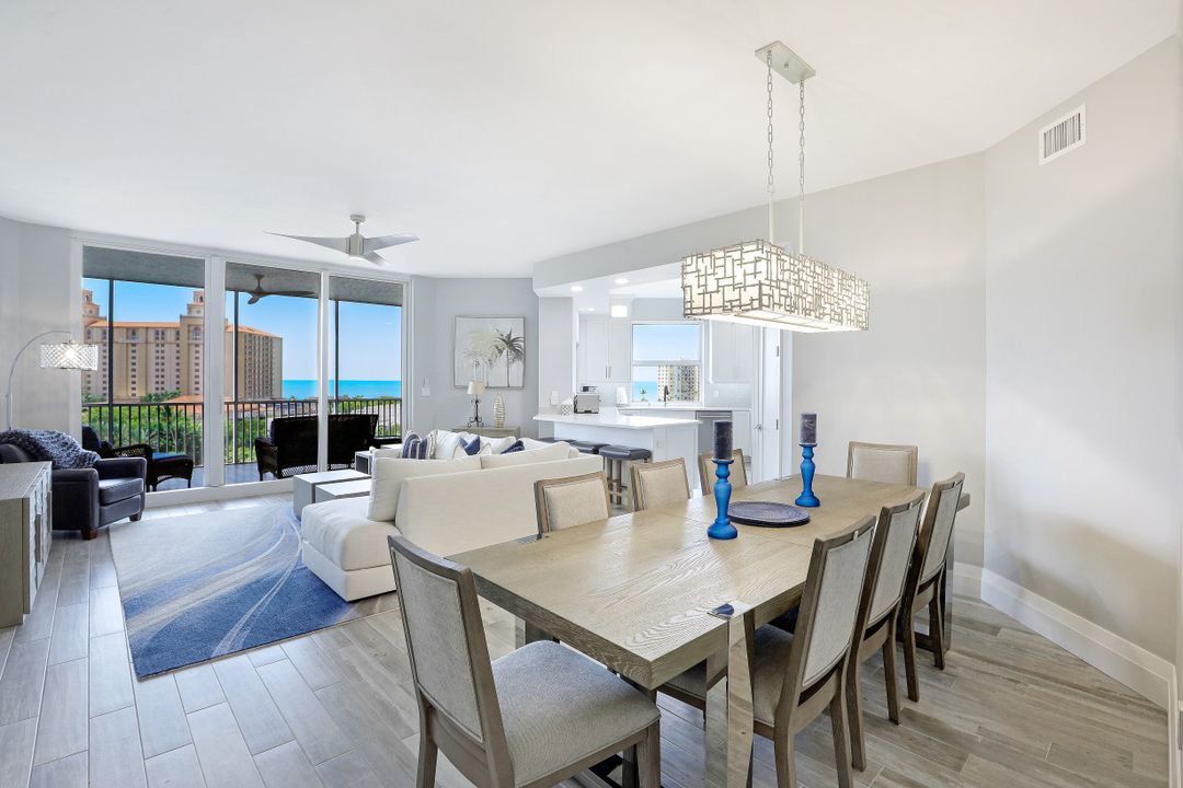 400 Flagship Dr #802, Naples, FL 34108