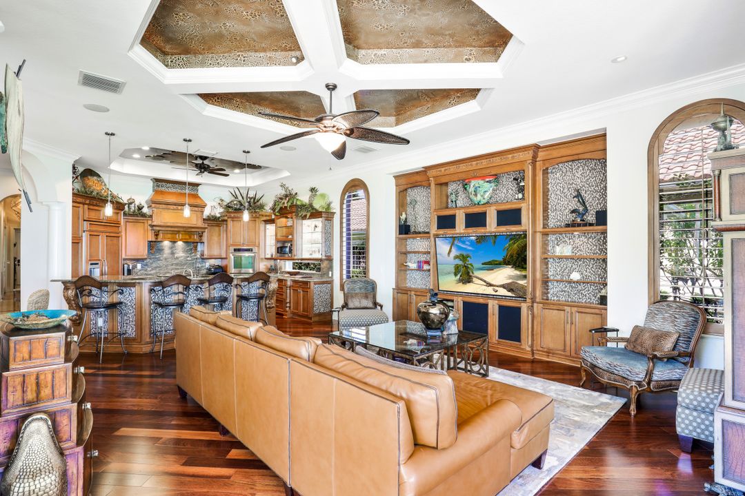18000 Via Bellamare Ln, Miromar Lakes, FL 33913