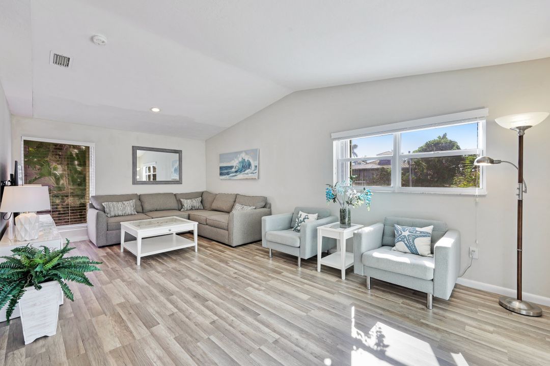 799 Caribbean Ct, Marco Island, FL 34145