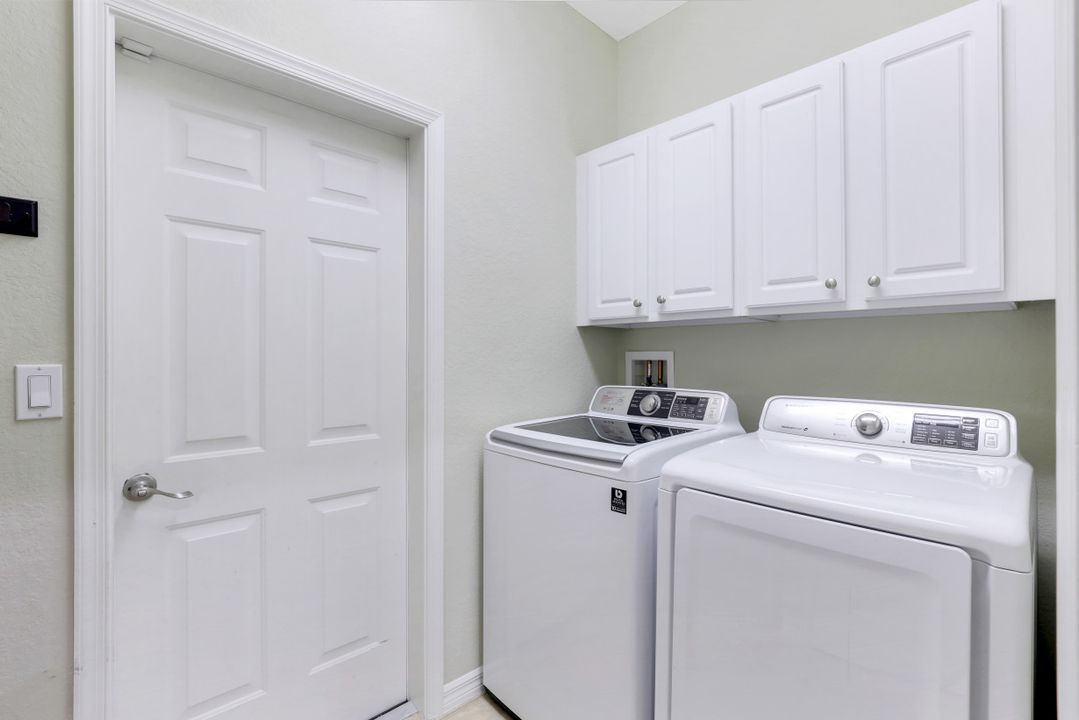 3738 Recreation Ln, Naples, FL 34116