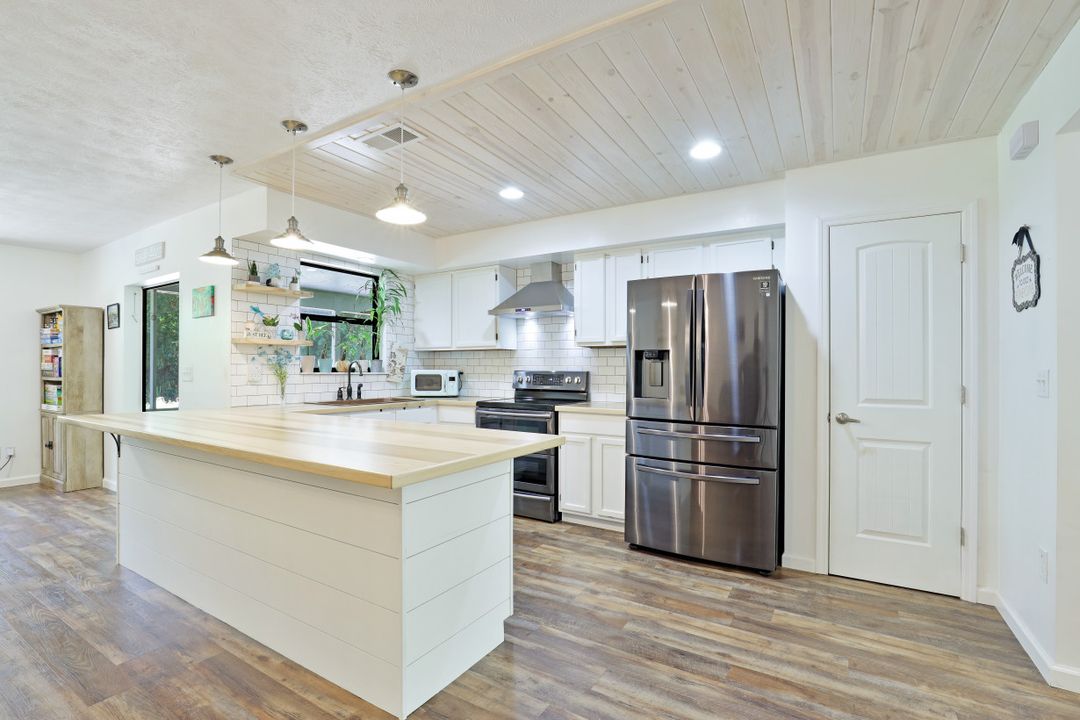 5920 Marina Rd, Bokeelia, FL 33922