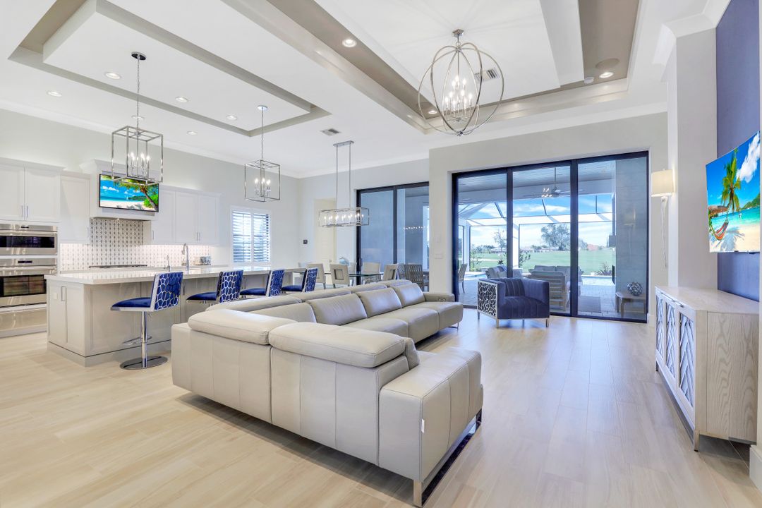 16361 Corsica Way, Naples, FL 34110