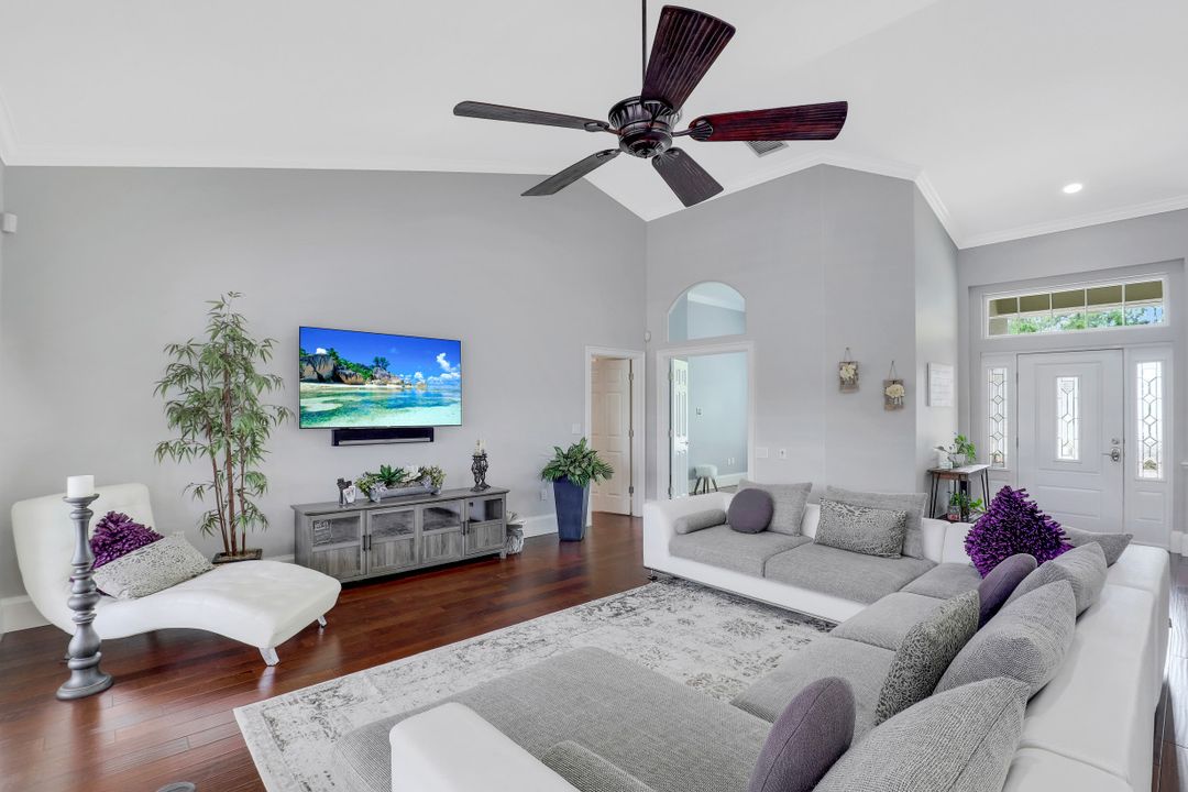 8172 Lowbank Dr, Naples, FL 34109