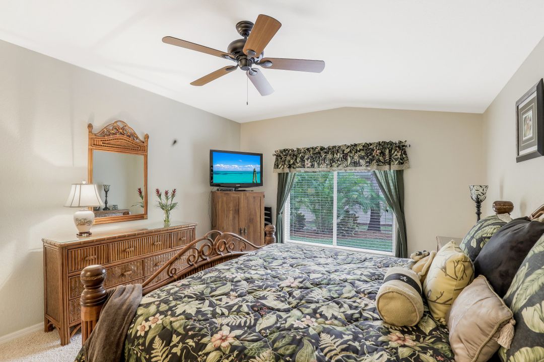 7927 Wexford Dr, Naples, FL 34104