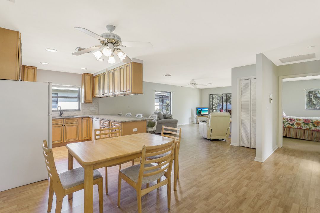 691 104th Ave N, Naples, FL 34108