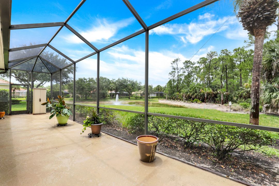 6082 Highwood Park Ct, Naples, FL 34110