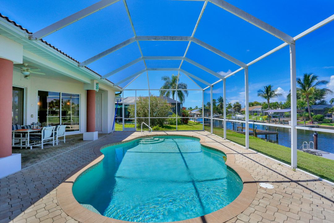 5218 Skyline Blvd, Cape Coral, FL 33914