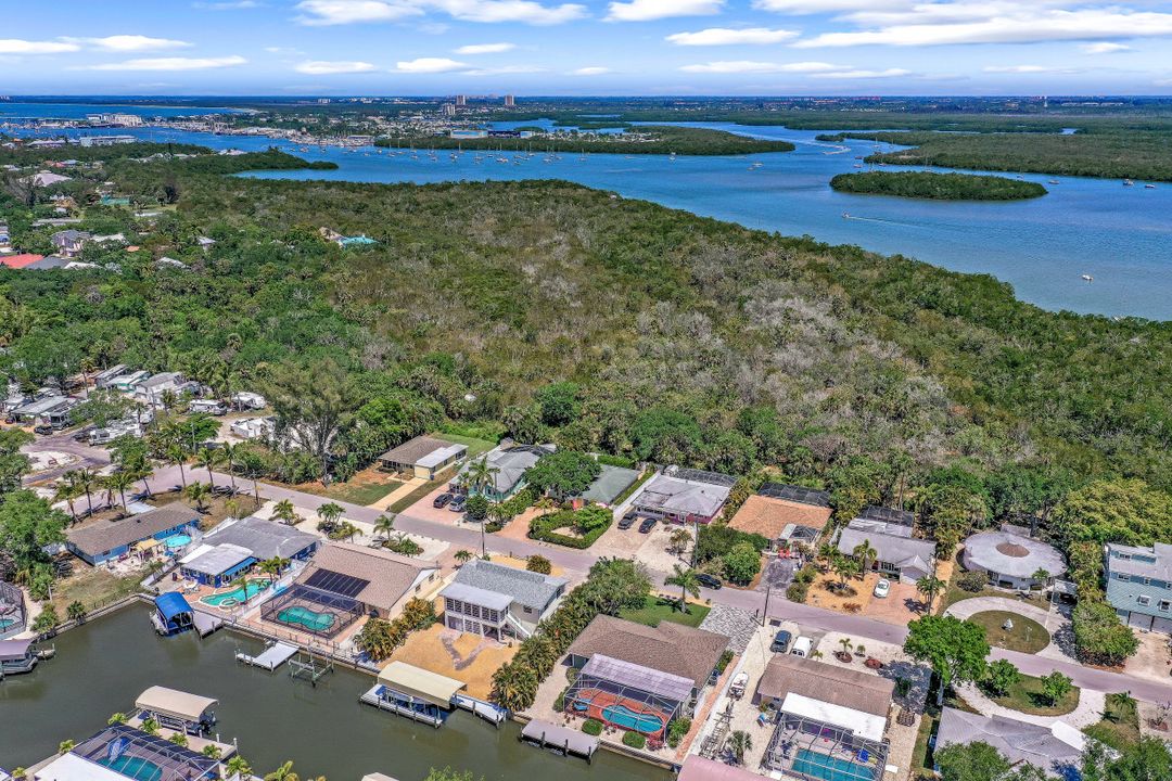 230 Donora Blvd, Fort Myers Beach, FL 33931